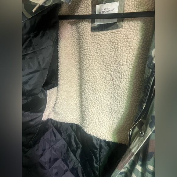 Cotton-On camouflage coat - Picture 4 of 4